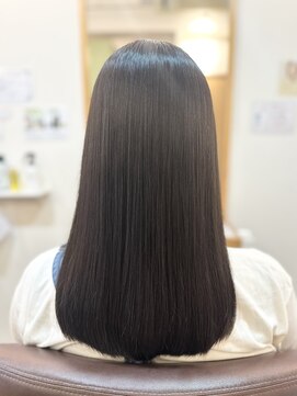 フリージア(freesia) ツヤ髪/ニュアンスカラー/髪質改善トリートメント