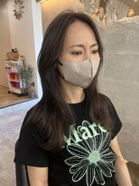 アングゥイー(ungu iE)&nbsp;グレージュカラー