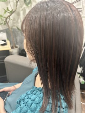 リリー 京都山科店(Lily) ナチュラル外はね長めボブ