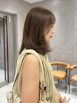 サロウィン 静岡 呉服町通り店(SALOWIN) ばっさり ミディアムレイヤー ベージュカラー ブリーチなし