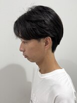 ヒュイル バイ ニアウ(Hwyl by Niau)&nbsp;メンズ前上がりセンターパートニュアンスパーマ刈り上げ