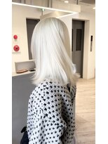 アンドソー 池袋(&so.)&nbsp;ハイトーンカラー/ホワイトブロンド／レイヤーカット/池袋