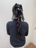 アカネ(Akane)&nbsp;お呼ばれヘアセット　前撮りヘアアレンジ　10代 20代