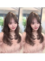 リリー(Lilley)&nbsp;羽エクステ/ナチュラル縮毛矯正/韓国ヘア/レイヤーカット