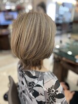 エルプリエ(elle brille) 白髪が多い方だからこそ似合う育てるハイライト楓透明感カラー