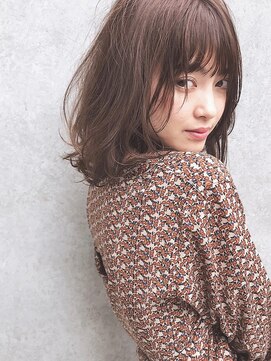 キラ 渋谷(KILLA) ひし形シルエット 前下がりボブ 大人かわいい