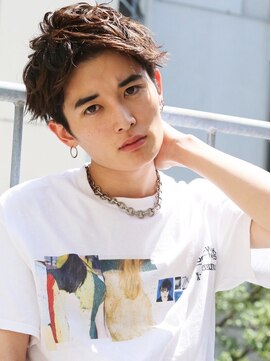 アフロート ディル(AFLOAT D'L) ◆AFLOAT◆サイドパートショートワイルドアップバング　テクノ