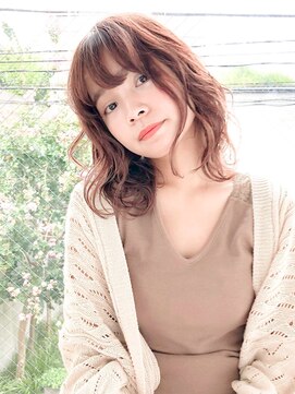 ルティア(Lutia) ゆるふわウェーブ ピンクブラウン