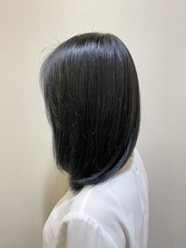 アース コアフュールボーテ 東松山店(EARTH coiffure beaute) 透明感重視ブルーブラックカラー