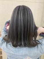 ラビス(Lovis)&nbsp;ミディアム/暗めカラー/デザインカラー/フェイスフレーミング