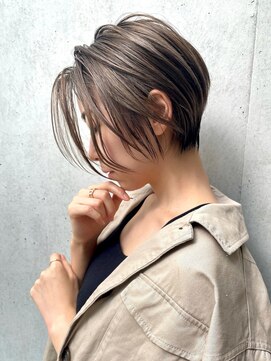 トルネード(TORNADO) 外国人風ショート エアタッチハイライト グレージュt1016