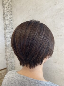 アミティー(Amity) ショートボブ