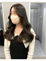 カミエ(kamie)&nbsp;＊透けるグレージュ 顔周り ロングヘア 三宮 神戸