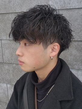 ニアウ 伊勢崎連取店(Niau) 刈り上げショートマッシュ波巻きツイストスパイラルパーマメンズ