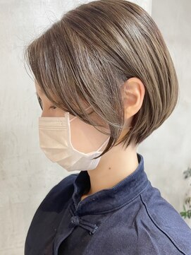エリマ 調布(elima) 人気の大人ショートボブは骨格補正カットでどこから見ても美しく