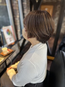 オンザライン(ON THE LINE) ショートボブ