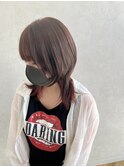 インナーカラー×ミディアムウルフ