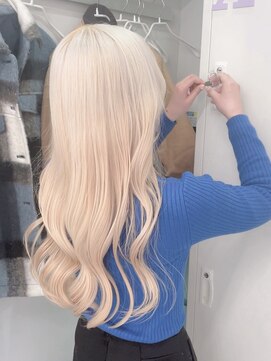 フウ(fuh) ホワイトカラー/ホワイトベージュ/ホワイト/ロング/艶髪