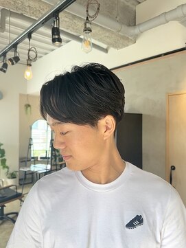 ユニカ(UNIKA) ニュアンスパーマ センターパート