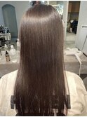 つい触りたくなる柔らかい自然なストレートパーマ