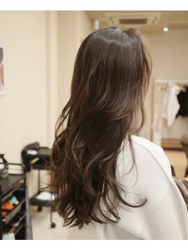 エミイ 鎌倉(eMii.) ロングヘア/レイヤー/鎌倉/髪質改善