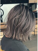 サロウィン 下北沢(SALOWIN)&nbsp;深めパールグレーのシャドールーツ