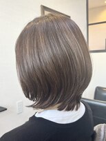 りら(Lilas)&nbsp;白髪ぼかしハイライト1回目ミディアム