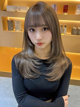 ディーバ 横浜(D.I.E.V.A) 20代30代40代ミルクティーベージュ大人可愛いレイヤーカット