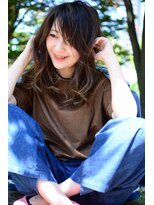 ノイン(noine)&nbsp;『noine＊SASAKI』軽めに仕上げた束感セミロンググラデーション