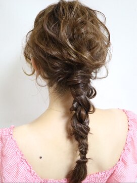 アフラワーヘア(a FLower HAIR) ふんわり☆ポニテ編み