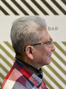 バーバーバー 千葉(BARBER-BAR) 自然なバックのシルバースタイル