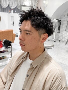 リタ(Lita) ツイストパーマ　アップバング