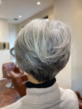 クロス(CROSS) 白髪を染めない天然スタイル