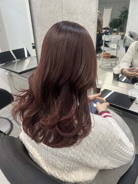 リリアン(ReLien) 大人可愛いレイヤーカット×ピンクカラー