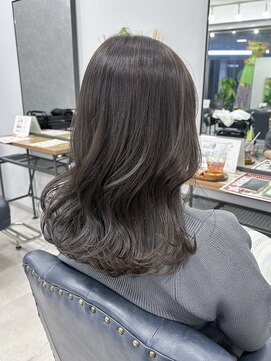 クラン 岡本(Chlan) ブリーチ無しカラー 透明感グレージュ