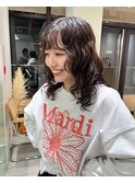 ミディアムハイレイヤー外国人風パーマくるくるパーマ