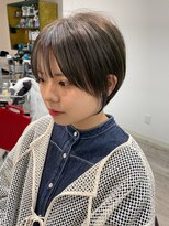 コワファーストナガサキシャンプーボーイ(COIFF1RST NAGASAKI SHAMPOO BOY)&nbsp;大人可愛い20代30代40代黒髪前下がりショートボブ丸みショート◎