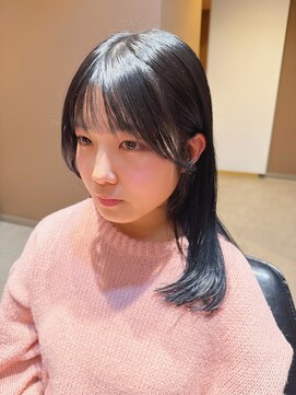 シェノン(Chainon) 赤みを感じさせない透明感カラー【ブルーブラック】