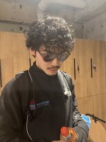 キュー(Cue_)&nbsp;大人プードルパーマ豊田裕大風