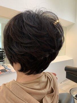 ニューロンヘアデザイン(Neuron hair design) ふんわりマダムヘア