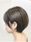 Gem Hair Studio 姉崎　透明感あるベージュ/丸みショート
