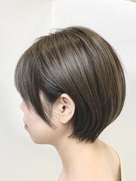 ジェムヘアスタジオ 湘南平塚南口店(Gem Hair Studio) Gem Hair Studio 姉崎　透明感あるベージュ/丸みショート