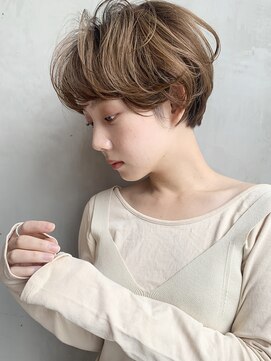アルバム 銀座(ALBUM GINZA) ナチュラルショート_外ハネボブアッシュブラウン_97021