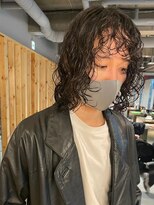 アカ(ACA)&nbsp;メンズマッシュパーマ波巻きツイストスパイラルパーマ札幌大通