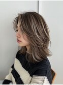 ウェットヘアハイライトくびれレイヤースタイル