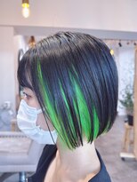 シュシュ(CHOUCHOU) 切りっぱなしボブ×インナーカラーライトグリーン