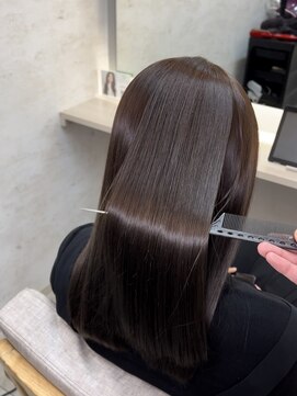 シュガーアウラ バイ エクラート 立川北口店(SUGAR aura byECLART) 柔らかブラウン/艶カラー/ナチュラルブラウン[立川]