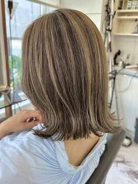 ハーツ(Heart's) 白髪ぼかし脱白髪染め似合わせショートボブ40代50代60代