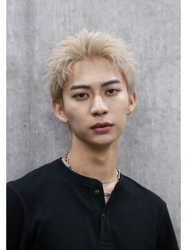 ハイトーンスパイキーショート　ホワイトベージュ/短髪/渋谷