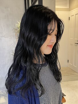 エリマ 調布(elima) レディースロング顔周りレイヤースタイル黒髪